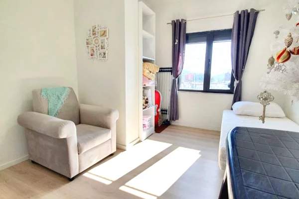 Shtepi me qera 2+1 ne Tirane - 500 Euro