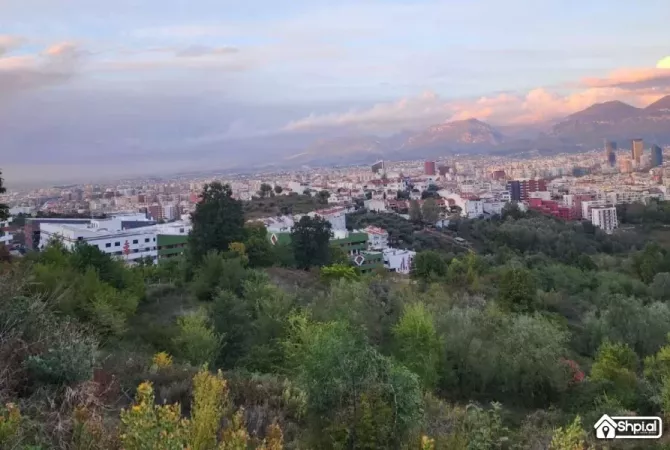 Shitet Toke, ( Kodren E Diellit 1, Sa E Kalon - Rruga Selite e Vjeter qe Lidhet Me Kopshtin Botanik)