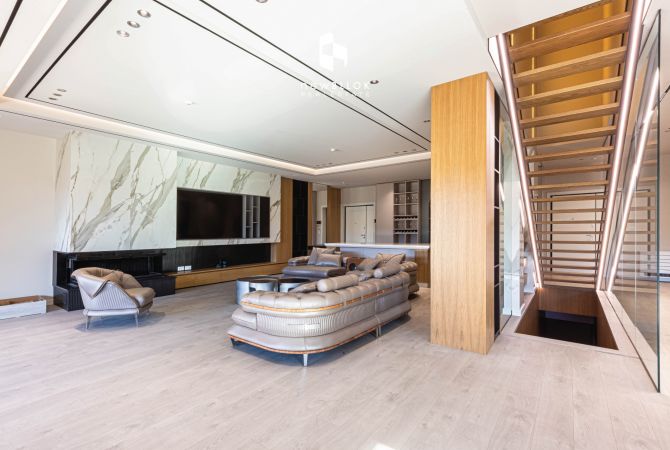 Shtepi ne shitje Vila Luksoze ne Tirane, 4+1, Mobilimi E mobiluar, Pagesa 1,550,000  Euro.