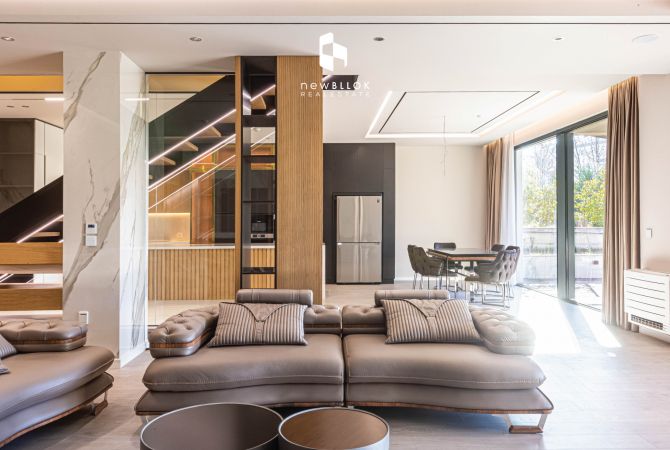 Shtepi ne shitje Vila Luksoze ne Tirane, 4+1, Mobilimi E mobiluar, Pagesa 1,550,000  Euro.