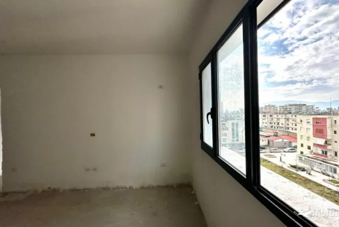 Apartment for sale in Vlora 1+1, Emty