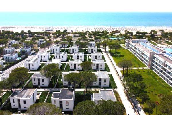 Shtepi ne shitje 5+1 ne Durres - 1,900,000 Euro