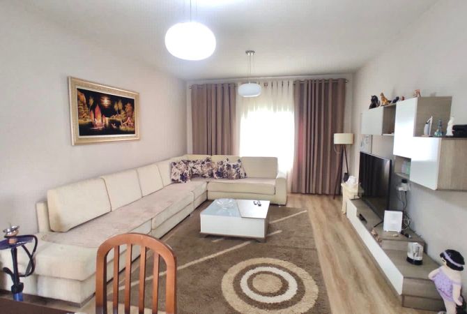 Shtepi me qera 2+1 ne Tirane - 600 Euro