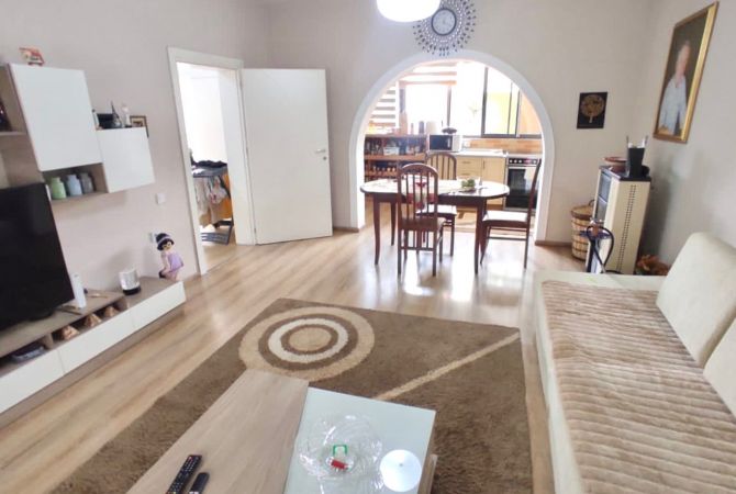 Shtepi me qera 2+1 ne Tirane - 600 Euro