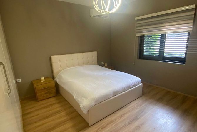 Shtepi me qera Shtepi Private ne Tirane, 2+1, Mobilimi E mobiluar, Pagesa 600  Euro.