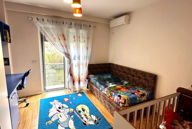 Shtepi ne shitje Apartament ne Tirane, 2+1, Mobilimi E mobiluar, Pagesa 225,000  Euro.