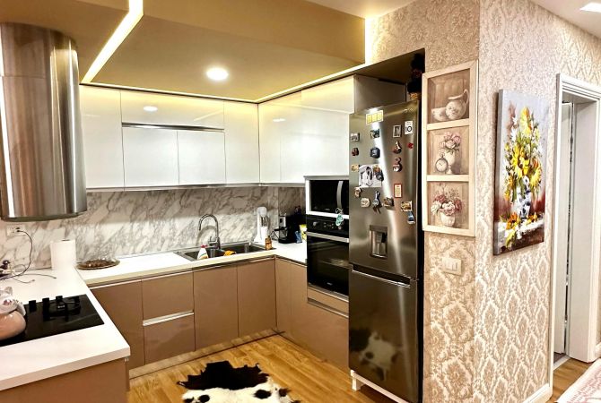 Shtepi ne shitje Apartament ne Tirane, 2+1, Mobilimi E mobiluar, Pagesa 225,000  Euro.