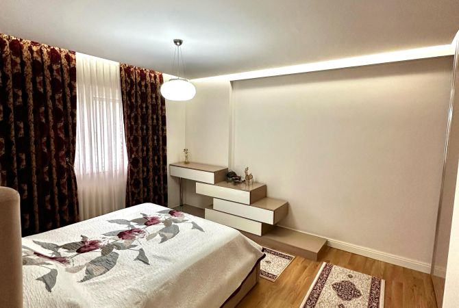 Shtepi ne shitje Apartament ne Tirane, 2+1, Mobilimi E mobiluar, Pagesa 225,000  Euro.