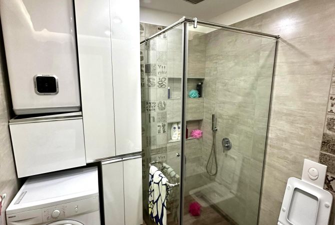 Shtepi ne shitje Apartament ne Tirane, 2+1, Mobilimi E mobiluar, Pagesa 225,000  Euro.