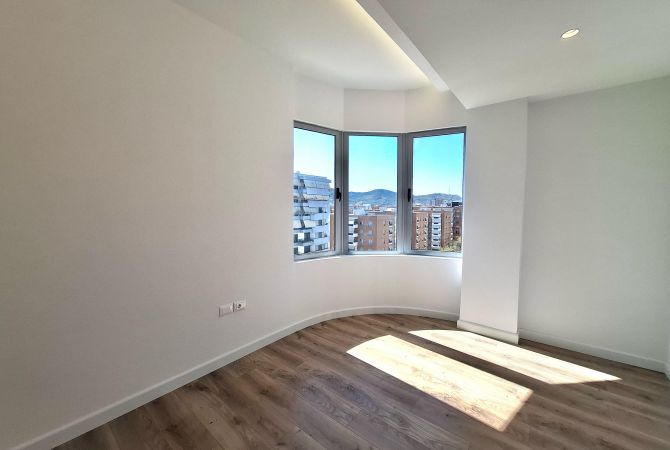Shtepi ne shitje Apartament ne Tirane, 2+1, Mobilimi Bosh, pa mobiluar, Pagesa 237,000  Euro.