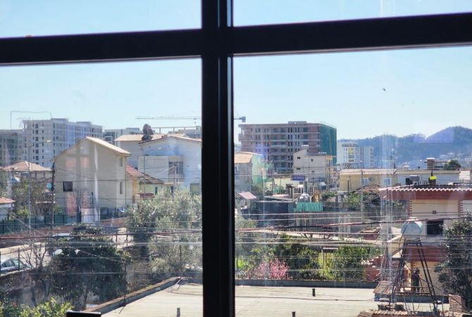 Ambient biznesi me qera 3+1 ne Tirane - 7,700 Euro