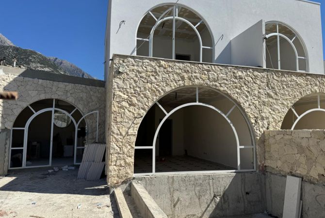 Luxury villas for sale in Himara 3+1, Emty