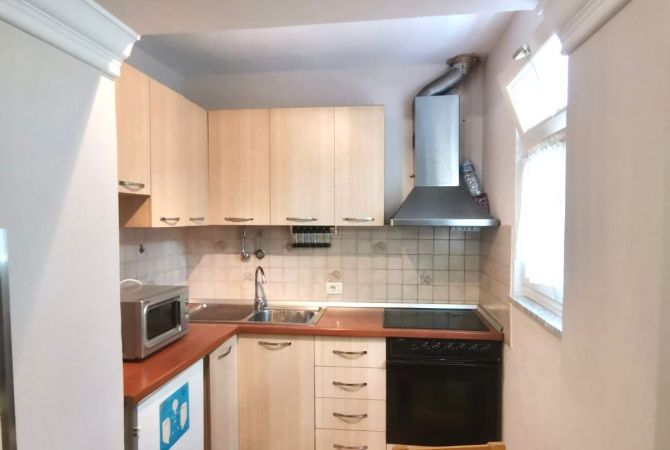 Shtepi ne shitje 1+1 ne Tirane - 130,000 Euro