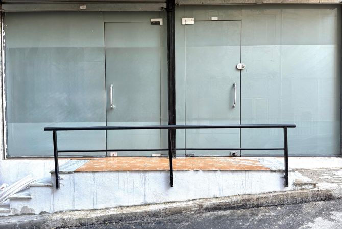 🔵 Jepet me Qira : Dyqan 65m2, Siper Kristal Center - Tek Nest Cafe ( Buze Rruges Dytesore te Autost