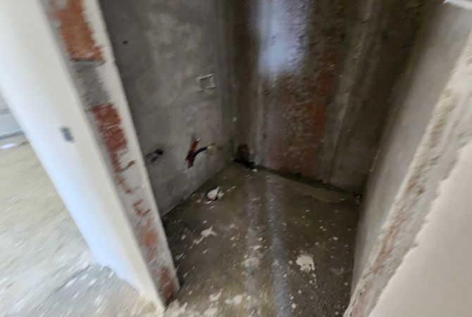 Luxury villas for sale in Tirana 4+1, Emty