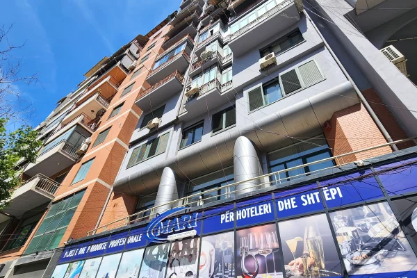 ZYRE ME Qira ,Open Space:📍 Qender/ Fillim Rruges Durresit ( fiks mbrapa dyanit te luleve) 110 m2 || 780 euro🔥