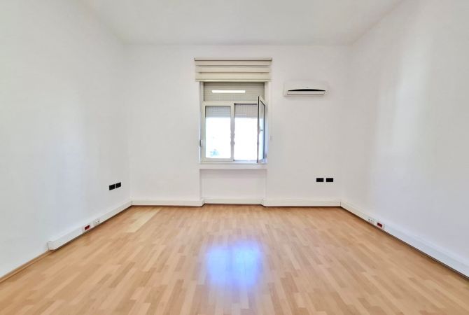 Me Qera: Zyre (280m2) 📍Blloku / Kullat Binjake | 5 Ambiente Pune + Kuzhine & 3wc