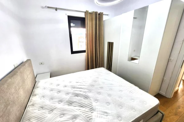 Shtepi me qera 2+1 ne Tirane - 79,500 Leke