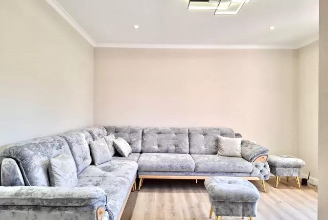 Shtepi me qera 2+1 ne Tirane - 630 Euro