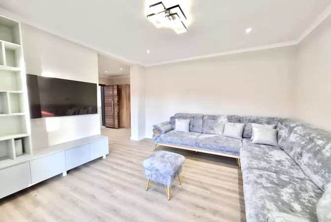 Shtepi me qera 2+1 ne Tirane - 630 Euro