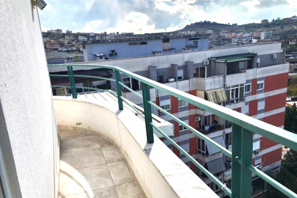 Shtepi me qera 1+1 ne Tirane - 37,000 Leke