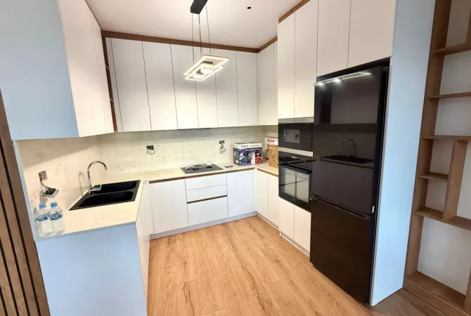 Shtepi me qera 2+1 ne Tirane - 1,800 Euro