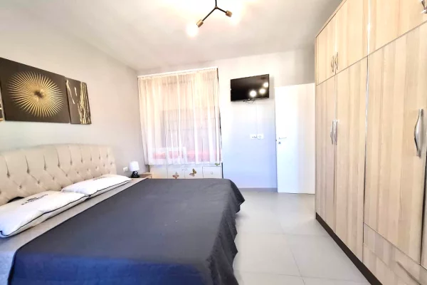 Appartamento in affitto a Tirana 1+1, Arredato