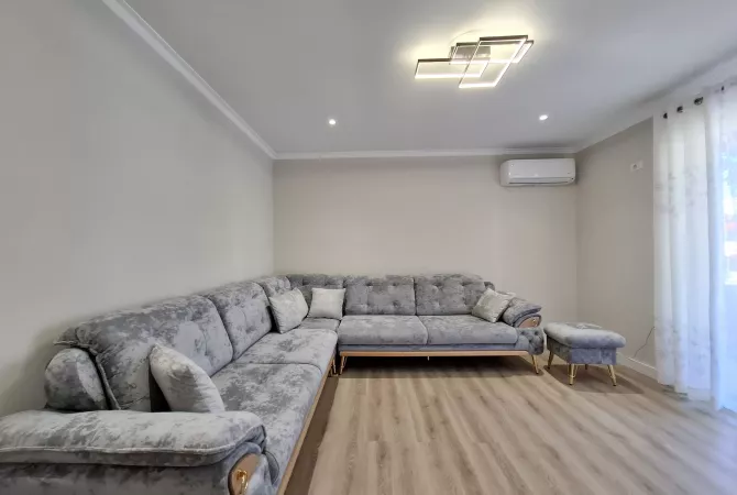 Shtepi me qera 2+1 ne Tirane - 650 Euro