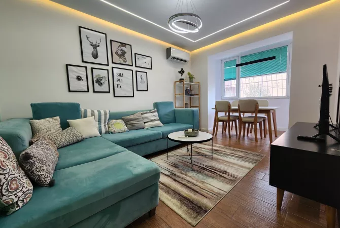 Shtepi me qera Apartament ne Tirane, 1+1, Mobilimi E mobiluar, Pagesa 720  Euro.