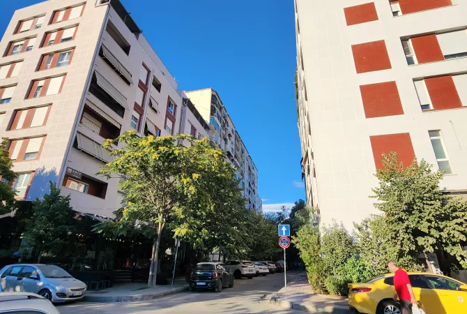 Business Property in Sale 1+1 in Tirana - 220,000 Euro