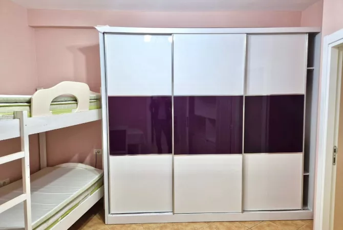 Shtepi me qera 3+1 ne Tirane - 770 Euro