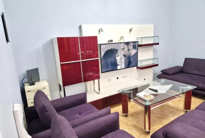 Shtepi me qera 3+1 ne Tirane - 770 Euro