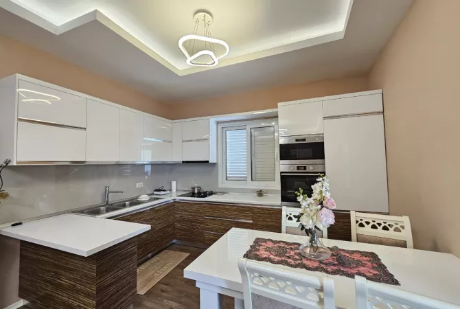 Shtepi me qera 2+1 ne Tirane - 600 Euro