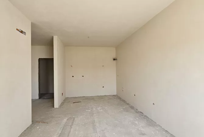 Shtepi ne shitje Apartament ne Tirane, 2+1, Mobilimi Bosh, pa mobiluar, Pagesa 122,000  Euro.