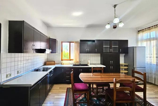 Shtepi ne shitje 3+1 ne Tirane - 185,000 Euro