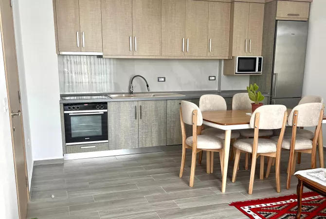 Shtepi me qera 3+1 ne Tirane - 750 Euro