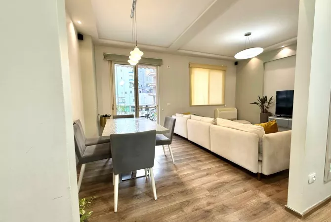 Shtepi me qera 2+1 ne Tirane - 700 Euro