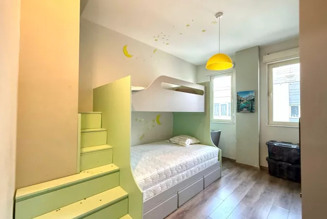 Shtepi me qera 2+1 ne Tirane - 700 Euro