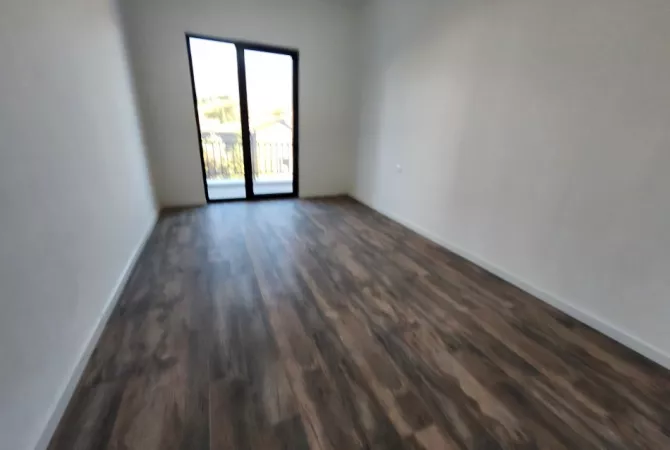 Ambient biznesi me qera 1+1 ne Tirane - 600 Euro