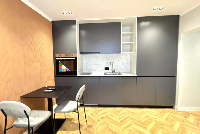 Shtepi ne shitje Apartament ne Tirane, 2+1, Mobilimi E mobiluar, Pagesa 268,000  Euro.
