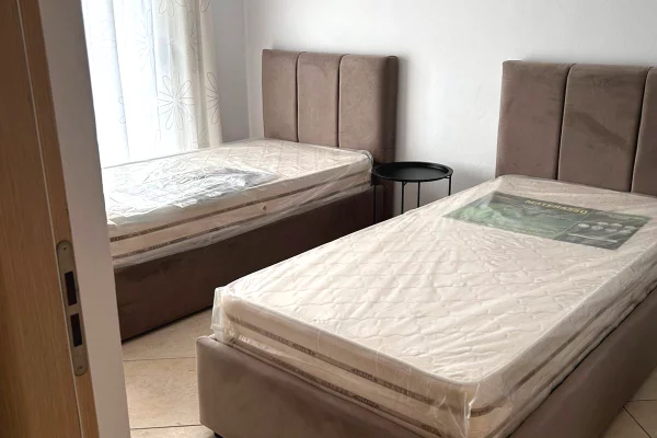 Shtepi me qera Apartament ne Tirane, 2+1, Mobilimi E mobiluar, Pagesa 60,000  Leke.