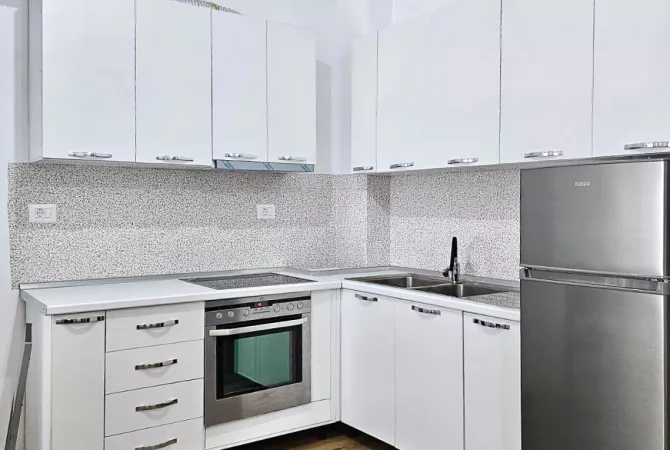 Shtepi me qera 1+1 ne Tirane - 400 Euro