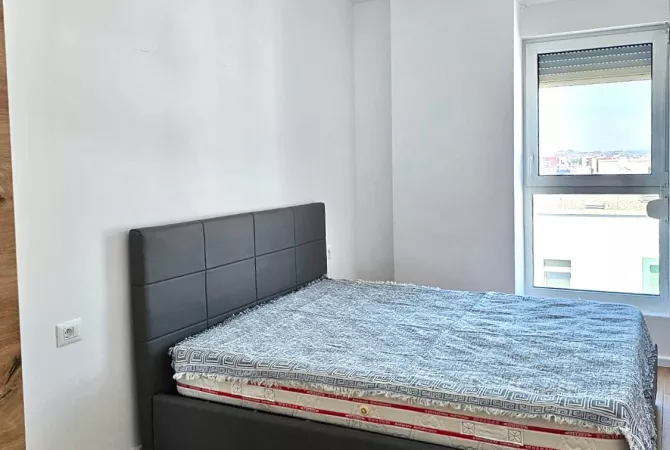 Shtepi ne shitje Apartament ne Tirane, 2+1, Mobilimi Bosh, pa mobiluar, Pagesa 297,000  Euro.