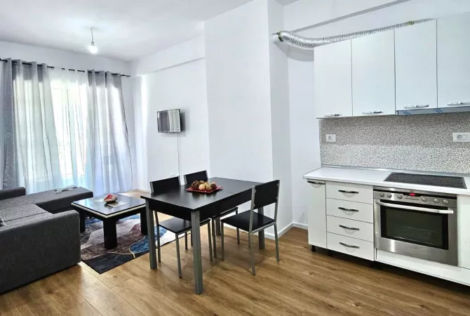 Shtepi ne shitje Apartament ne Tirane, 2+1, Mobilimi Bosh, pa mobiluar, Pagesa 297,000  Euro.