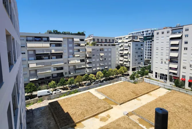 Shtepi ne shitje Apartament ne Tirane, 2+1, Mobilimi Bosh, pa mobiluar, Pagesa 312,000  Euro.