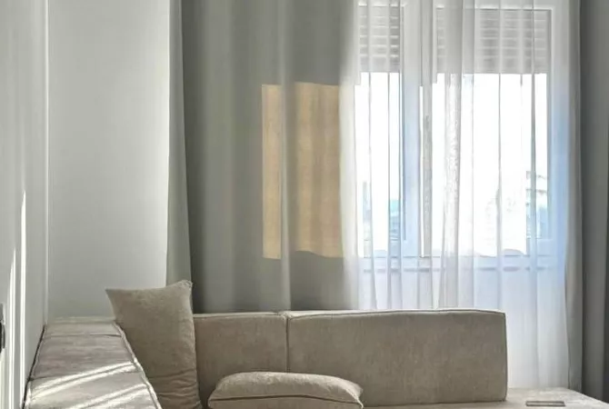 Shtepi me qera 2+1 ne Tirane - 870 Euro