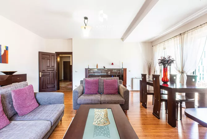 Shtepi me qera 2+1 ne Tirane - 1,300 Euro