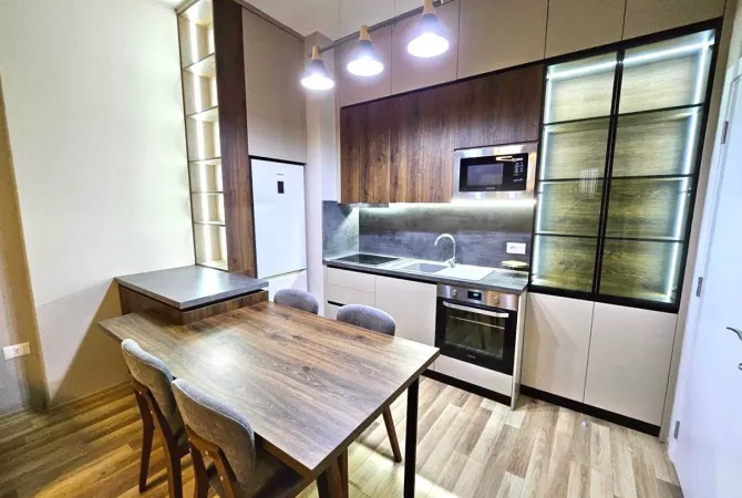 Shtepi me qera 1+1 ne Tirane - 690 Euro