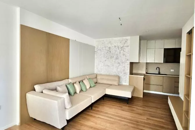 Shtepi me qera Apartament ne Tirane, 2+1, Mobilimi E mobiluar, Pagesa 1,300  Euro.