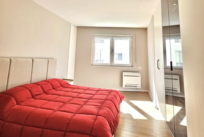 Shtepi me qera Apartament ne Tirane, 2+1, Mobilimi E mobiluar, Pagesa 1,300  Euro.
